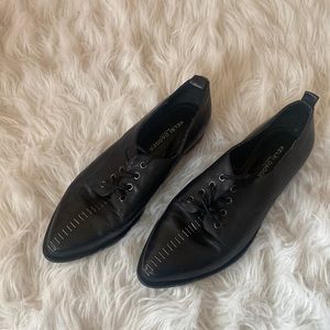 Kelsi Dagger leather black loafer